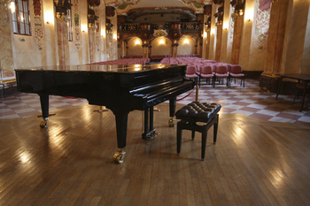 grand piano