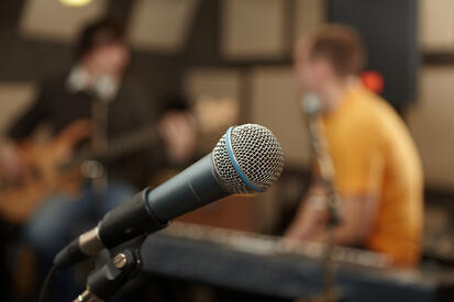 Fotolia_jam_session_microphone_-_Copy_-_Copy